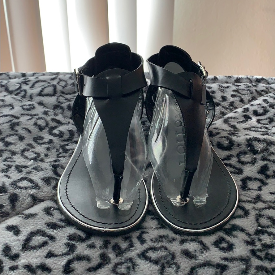 Black Thong Sandals